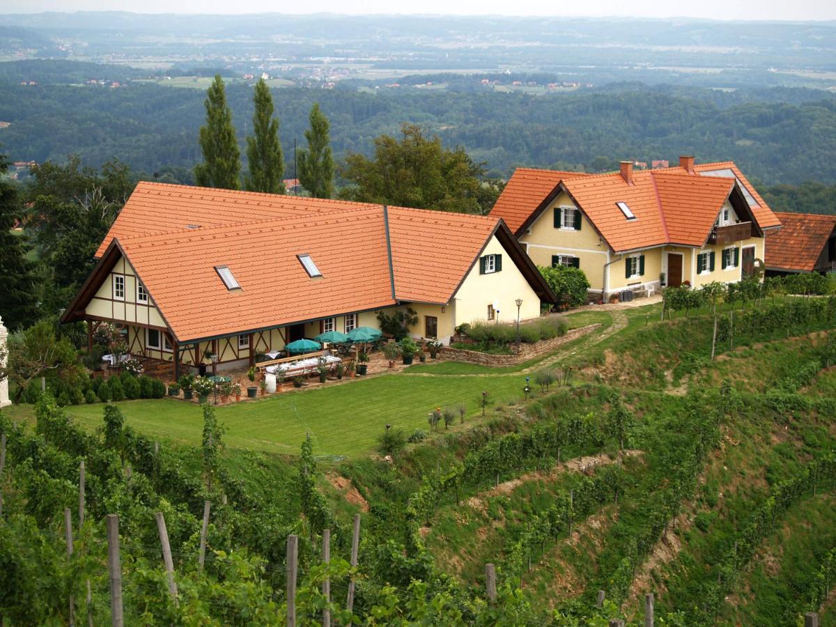 Weingut Albert, Familie Cramer Bed & Breakfast Kitzeck im Sausal Exterior photo